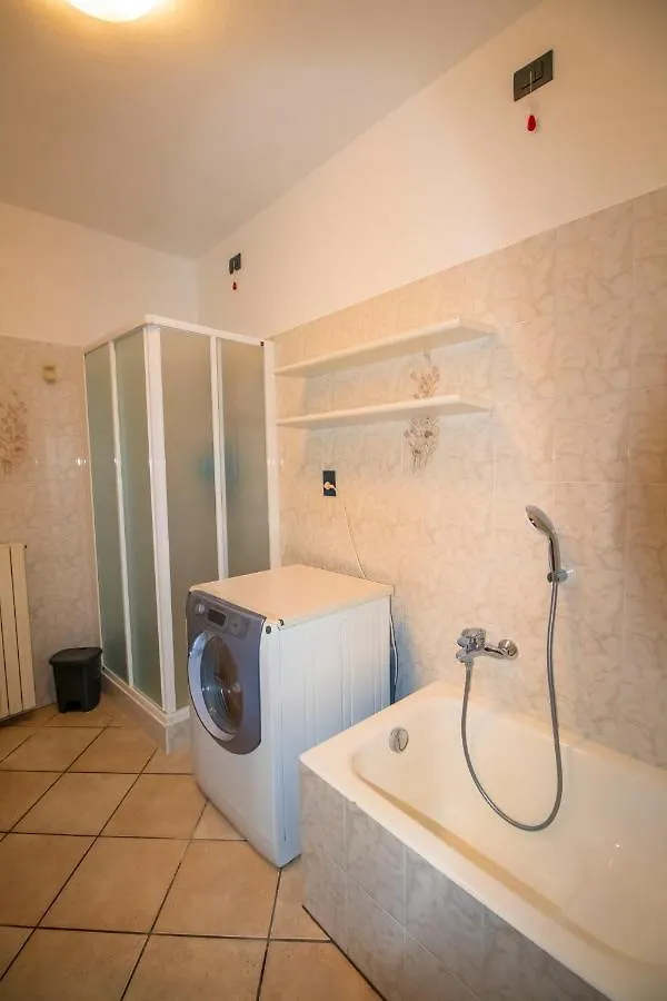 House Nicholas Gera Lario 0*,  Italy