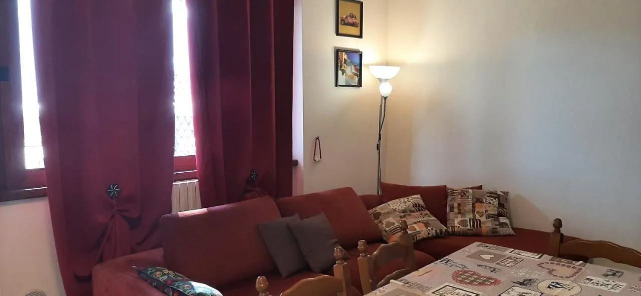 House Nicholas Gera Lario